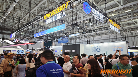 海康机器人亮相WRC 2026，开拓具身智能产业落地新边界